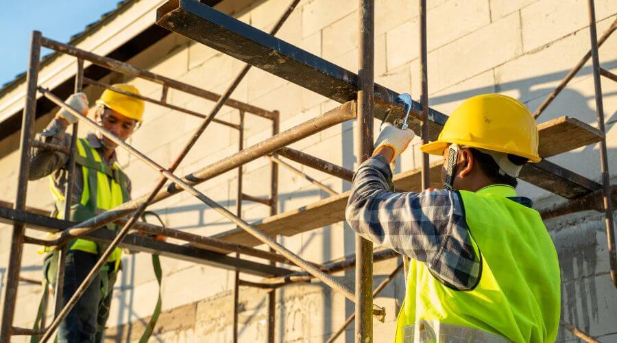 Professional gutter cleaning in Oak Brook, IL